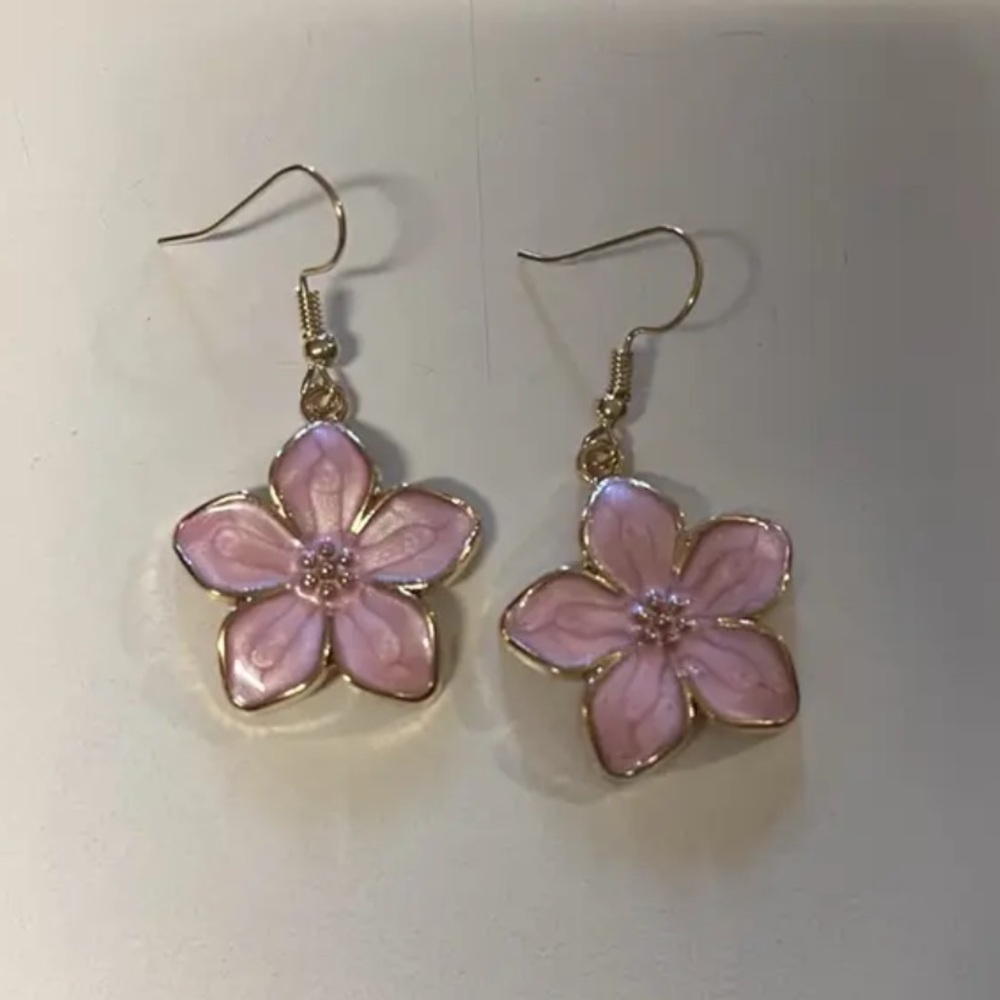 🌸Pink Enamel Flower Earrings - Picture 8 of 9